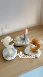 DELFÍN DE ÓNIX DECORATIVO CON PORTALAPICERO MOD PARADO