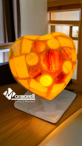 Lampara Corazón En Piedra Ónix tono amarillo