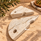 Tabla de quesos Brie | Mármol Beige Maya Natural — 20 × 25 cm