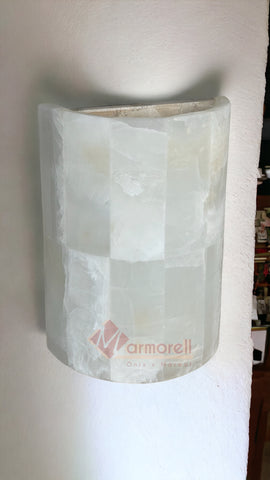 LAMPARA PARED ARBOTANTE. PIEDRA ONIX MOD: MEDIA CAÑA 20X15 CM