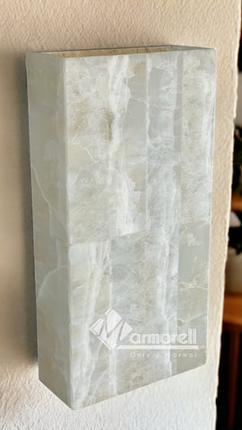LAMPARA PARED ARBOTANTE. PIEDRA ONIX MOD: GRAPA 40X20X9 CM