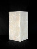Lampara de Onix Blanco Natural 30 Cm de dltura Y 15X15 cm. MODELO TORRE