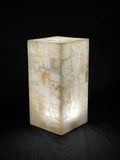 Lampara de Onix Blanco Natural 30 Cm de dltura Y 15X15 cm. MODELO TORRE